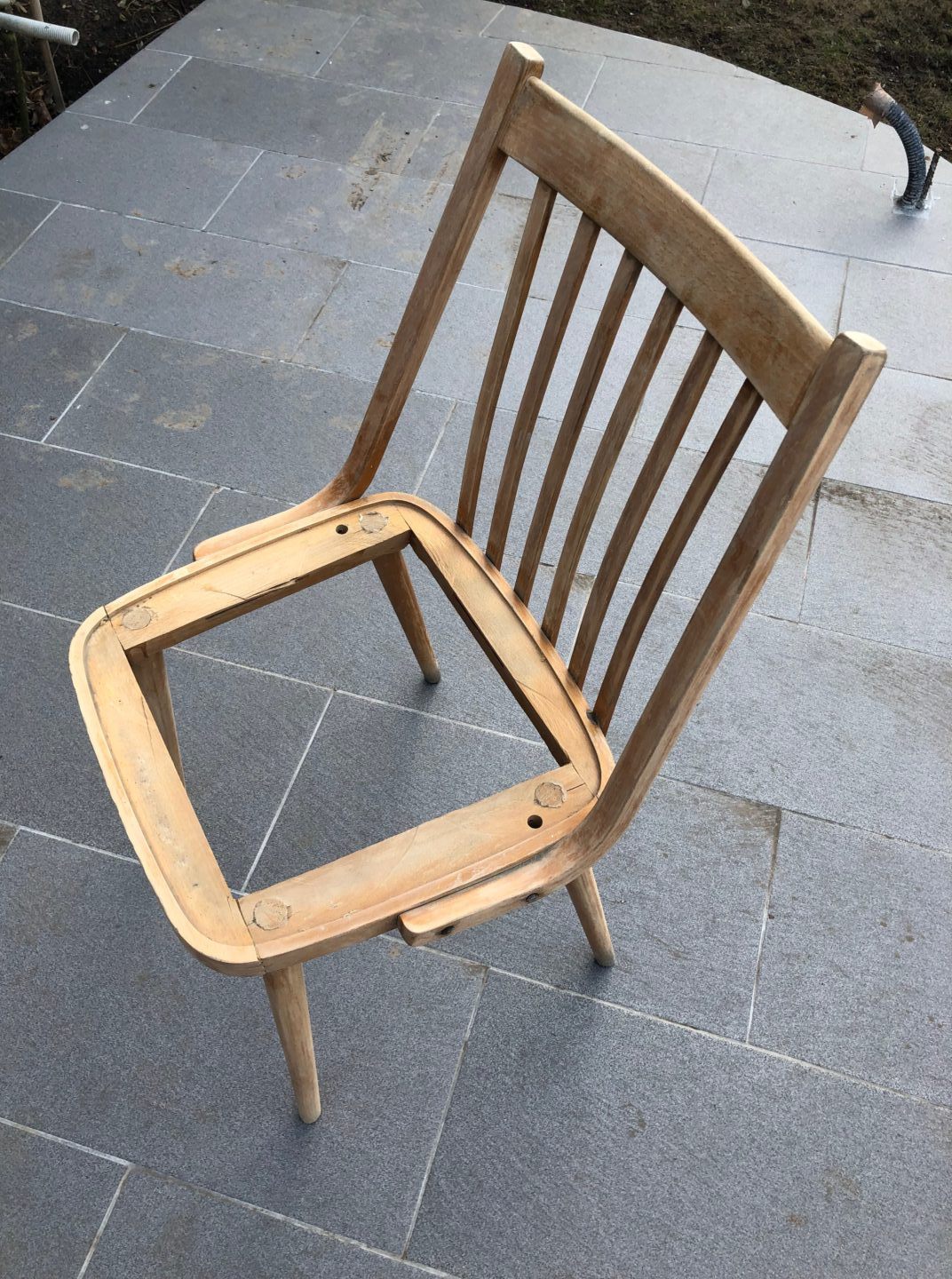 BUTOPEA DIY szék